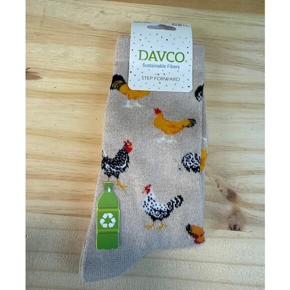 New DAVCO Womens Crew Socks Size 9-11 Chicken Roosters Hens  Great Gift Farm - Picture 1 of 8